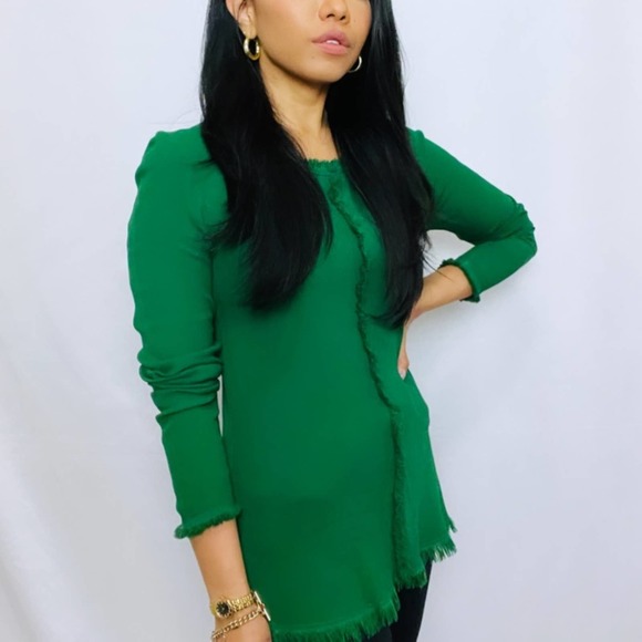 Raquel Allegra | Green Long Sleeve Crew Neck Raw Hem Blouse Top - Picture 7 of 10